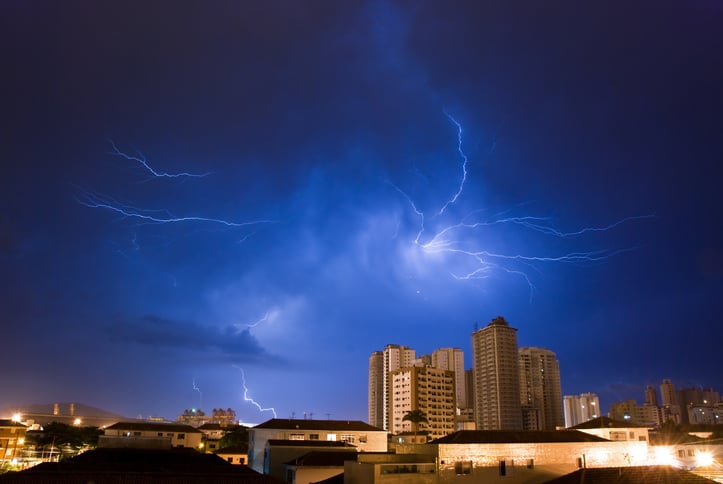 Imagem da notícia Litoral paulista tem chuva torrencial: chuva supera 70% da média mensal