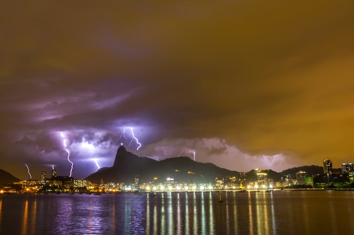 Imagem da notícia Virada no tempo no Rio: frente fria traz alívio e chuva forte