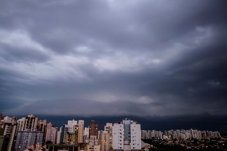 Imagem da notícia Ciclone e frente fria trazem acumulados de até 100 mm ao Sul