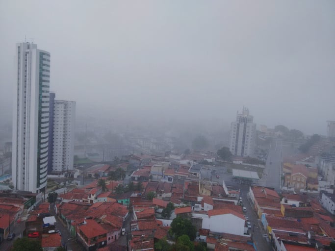 Imagem Nordeste: umidade crítica no interior e temporais no litoral