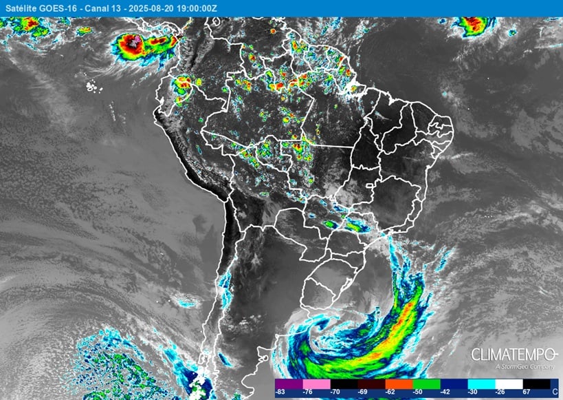 Ciclone extratropical estava perto o litoral do Uruguai e da Argentina às 16h de 20/8/25.
