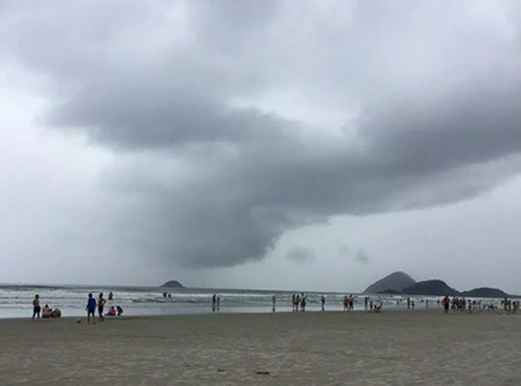Chuva no litoral paulista