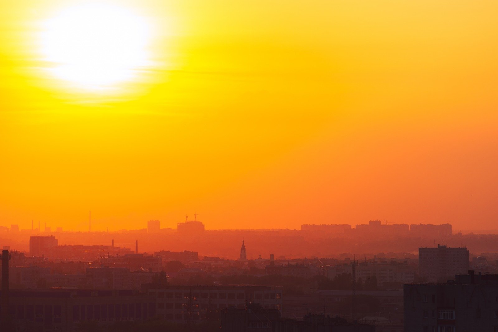 Tempo firme e muito calor predominam no interior do Nordeste no início de fevereiro