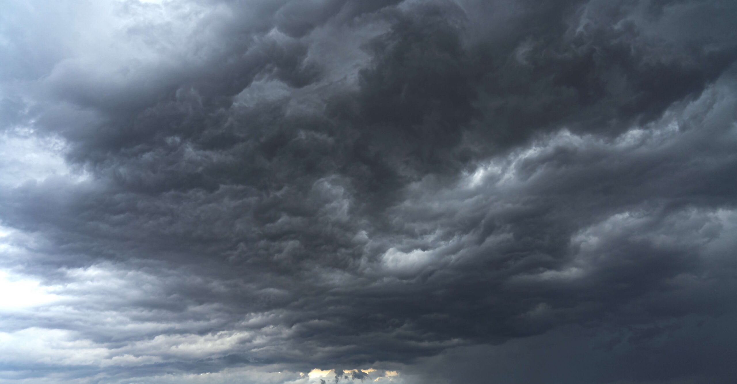 O que é uma frente fria: como se forma, efeitos e como identificar nos mapas