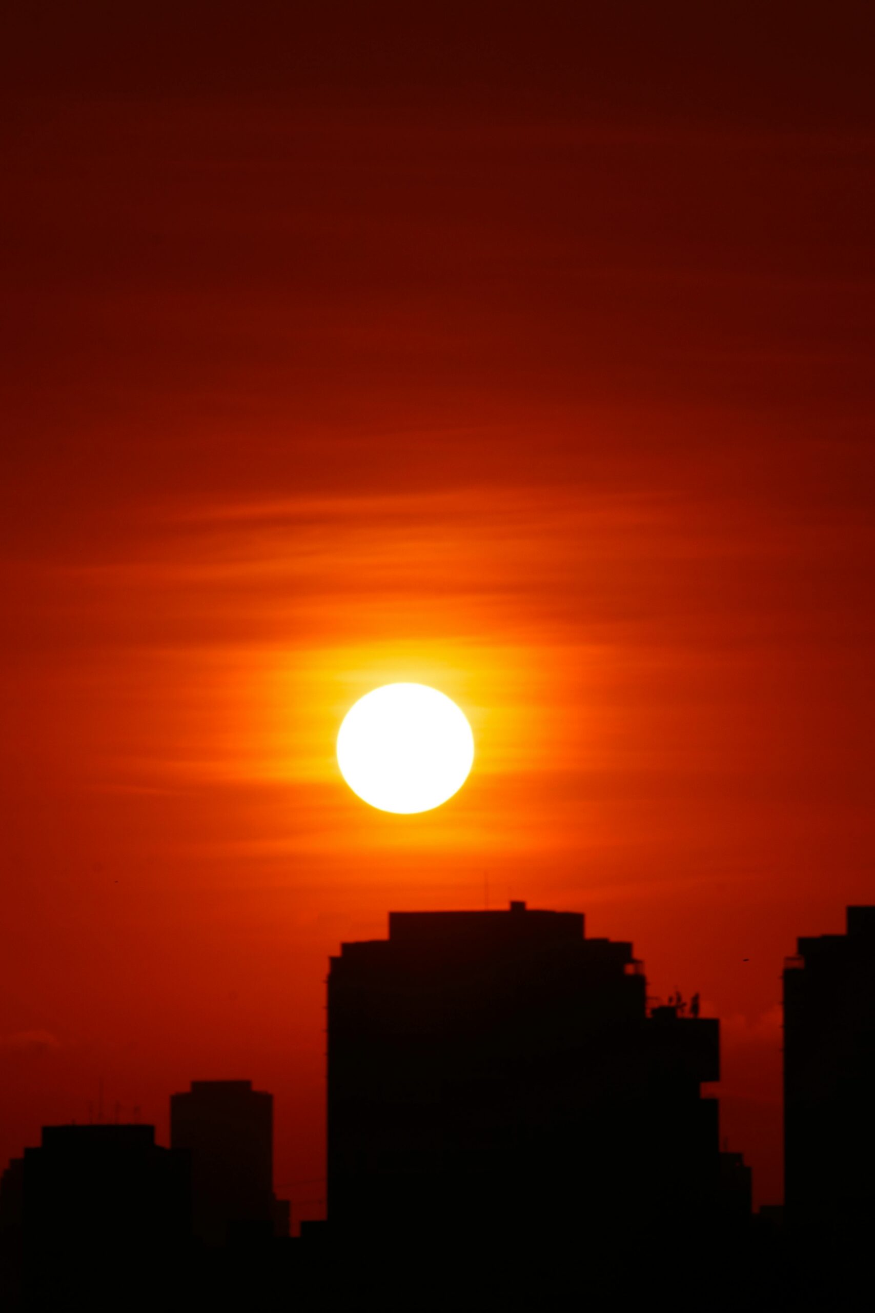 Centro-Oeste termina maio sob calor e tempo seco