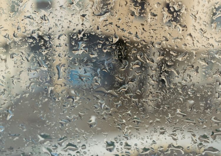 Frente fria provoca chuva forte na Bahia; Salvador e Recôncavo entram em atenção